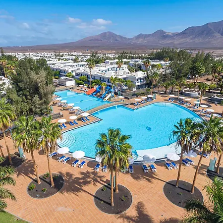 Thb Tropical Island Üdülőközpont 4*