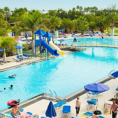 Üdülőközpont Thb Tropical Island 4*
