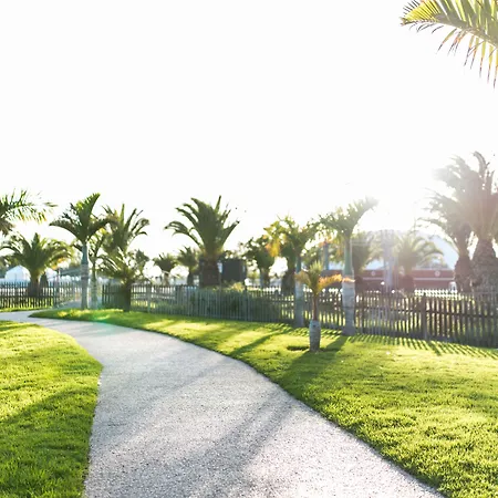 Thb Tropical Island Feriested 4*